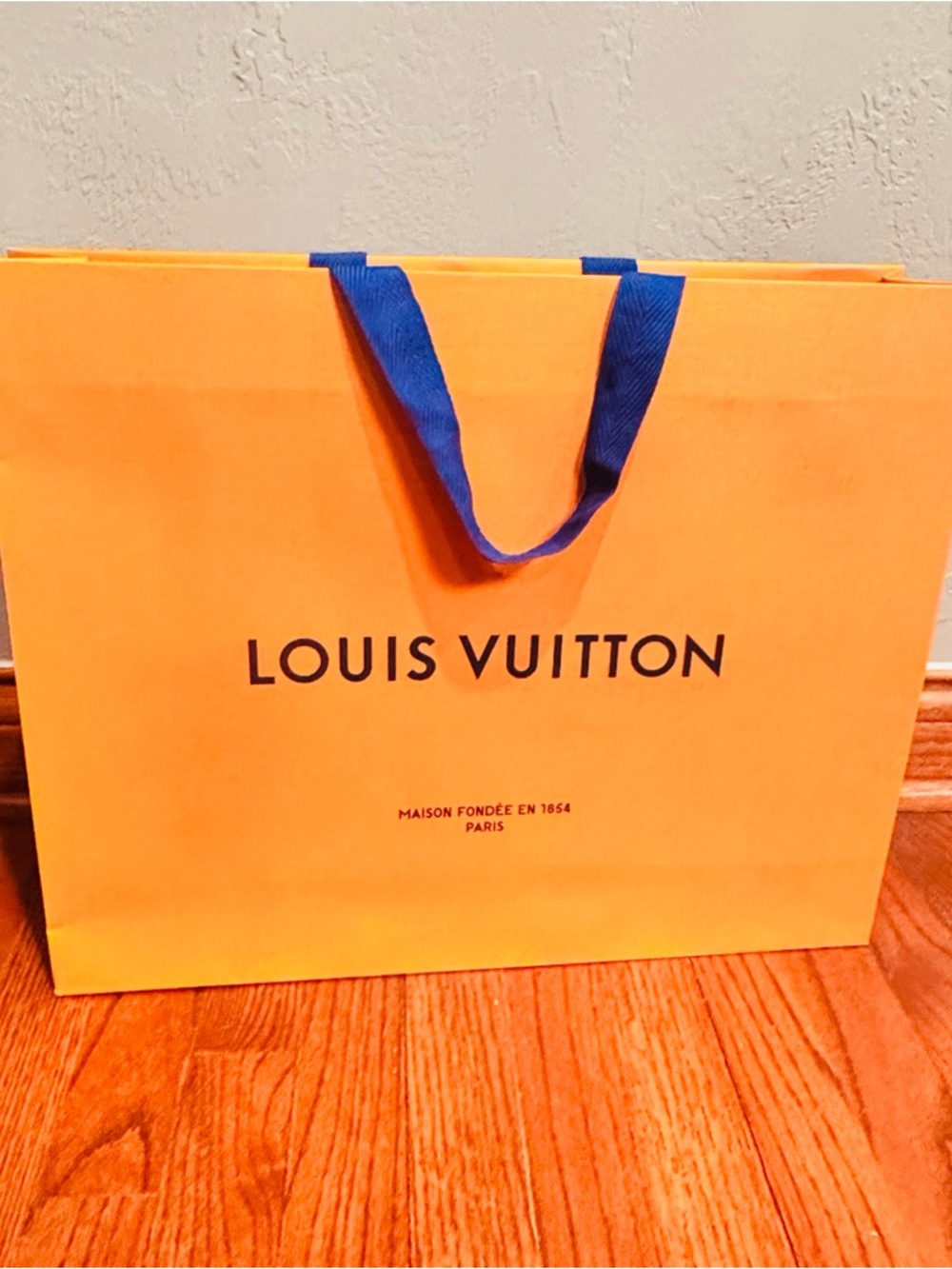 Louis Vuitton Authentic Large Orange Gift/Shopping Paper Bag19"x15"x5"Pre-Owned